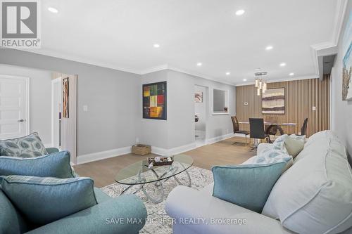 3780 Wyewood Road, Mississauga (Malton), ON - Indoor Photo Showing Living Room