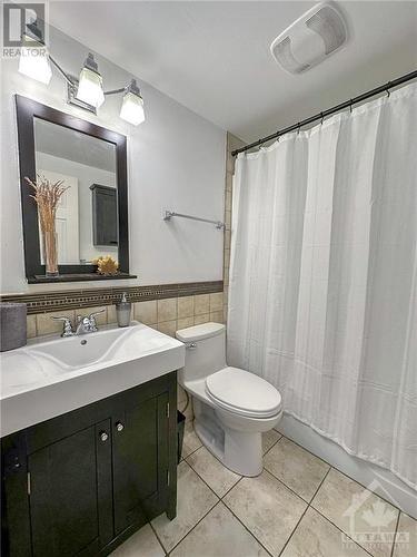 2020 Jasmine Crescent Unit#302, Ottawa, ON - Indoor Photo Showing Bathroom