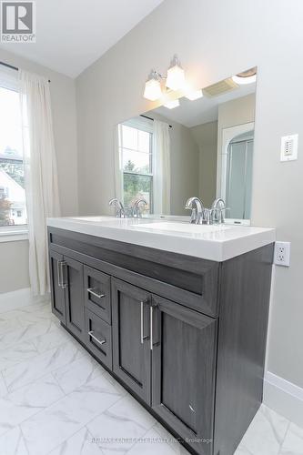 45 Hemlock Street, St. Thomas, ON - Indoor Photo Showing Bathroom