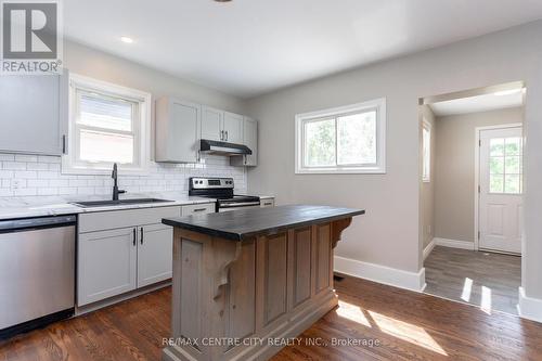 45 Hemlock Street, St. Thomas, ON - Indoor Photo Showing Kitchen