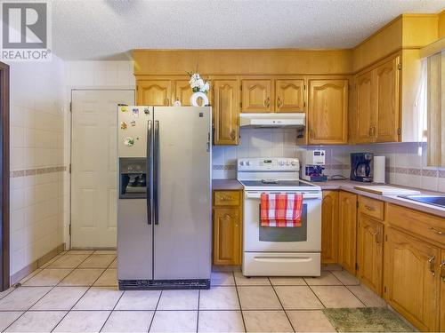 168 Braelyn Crescent, Penticton, BC - Indoor Photo Showing Kitchen