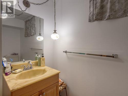 168 Braelyn Crescent, Penticton, BC - Indoor Photo Showing Bathroom