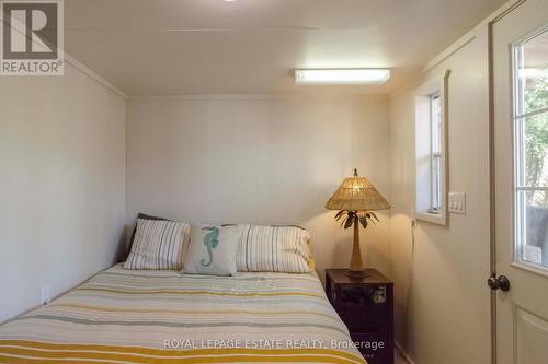 14 Kitchener Street, South Bruce Peninsula, ON - Indoor Photo Showing Bedroom