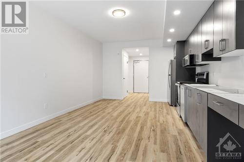 177 Armstrong Street Unit#406, Ottawa, ON - Indoor Photo Showing Kitchen