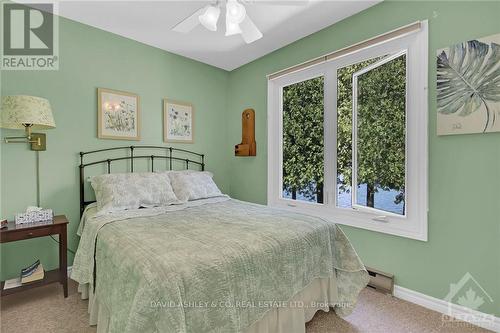 4537 Kingfish Bay Road N, Rideau Lakes, ON - Indoor Photo Showing Bedroom