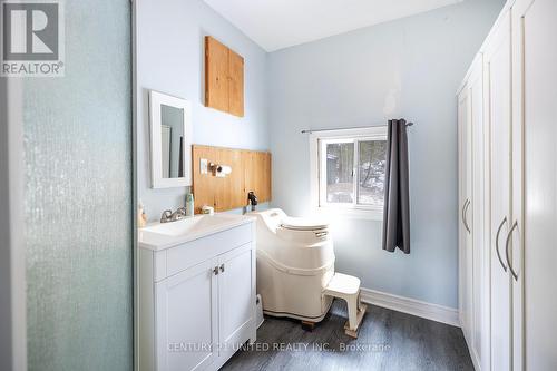 11085 Gull River, Minden Hills, ON - Indoor Photo Showing Bathroom