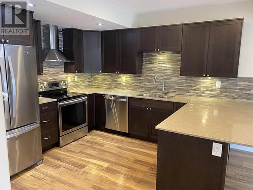 302 467 Tabor Boulevard, Prince George, BC - Indoor Photo Showing Kitchen With Double Sink With Upgraded Kitchen