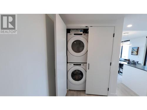 1471 St Paul Street Unit# 908, Kelowna, BC - Indoor Photo Showing Laundry Room