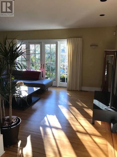 4755 W 7Th Avenue, Vancouver, BC - Indoor Photo Showing Living Room