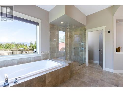 4284 Jaud Road, Kelowna, BC - Indoor Photo Showing Bathroom