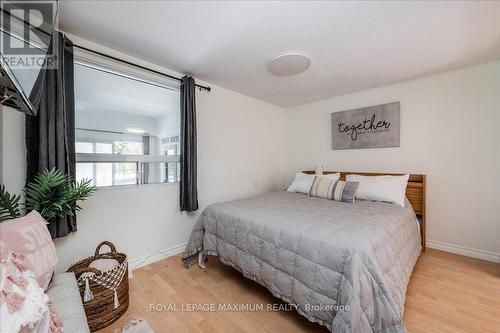 749 River Road E, Wasaga Beach, ON - Indoor Photo Showing Bedroom