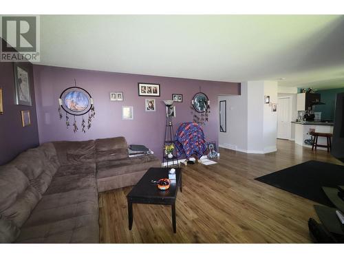 510 Carson Road, Grand Forks, BC - Indoor Photo Showing Living Room