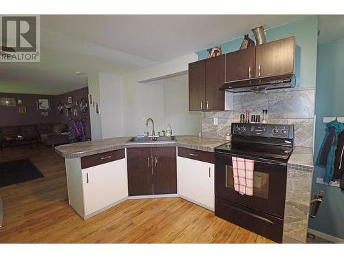 510 Carson Road, Grand Forks, BC - Indoor Photo Showing Kitchen