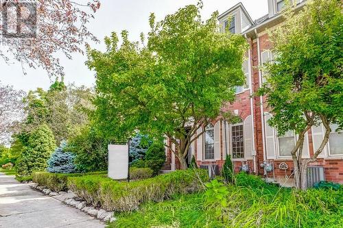 244 Glenashton Drive, Oakville, ON - Outdoor