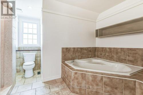 244 Glenashton Drive, Oakville, ON - Indoor Photo Showing Bathroom