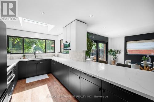 27 Claremont Drive, Hamilton (Bonnington), ON - Indoor Photo Showing Kitchen