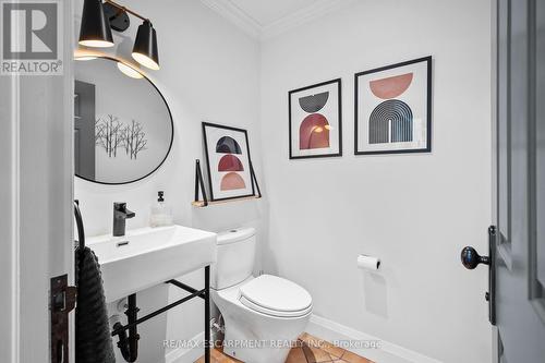 27 Claremont Drive, Hamilton (Bonnington), ON - Indoor Photo Showing Bathroom