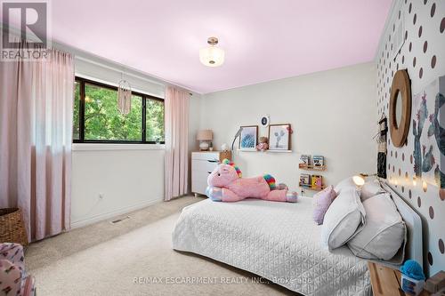 27 Claremont Drive, Hamilton (Bonnington), ON - Indoor Photo Showing Bedroom