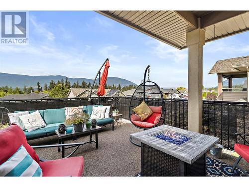 1700 24 Street Ne, Salmon Arm, BC - Outdoor With Exterior