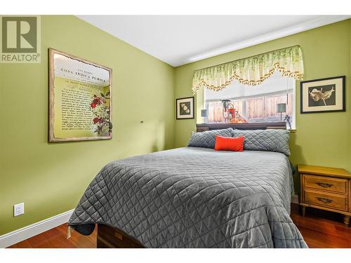 1700 24 Street Ne, Salmon Arm, BC - Indoor Photo Showing Bedroom