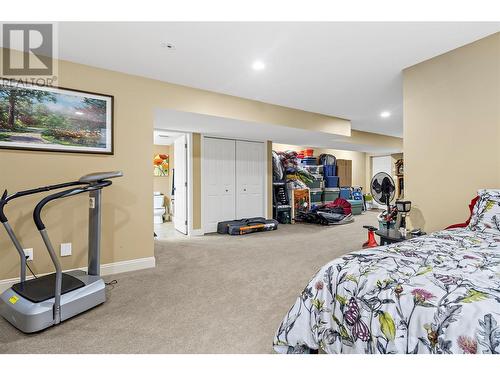 1700 24 Street Ne, Salmon Arm, BC - Indoor