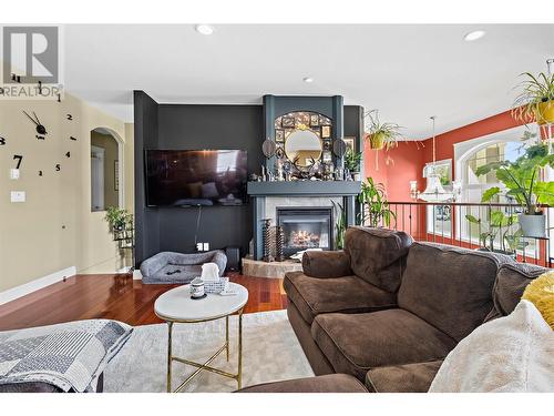 1700 24 Street Ne, Salmon Arm, BC - Indoor Photo Showing Living Room With Fireplace