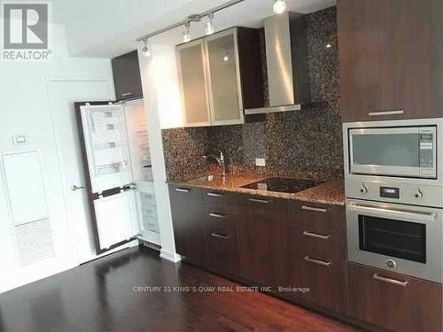 808 - 12 York Street, Toronto, ON - Indoor Photo Showing Kitchen With Upgraded Kitchen