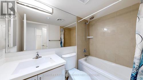 429 - 500 Doris Avenue, Toronto (Willowdale East), ON - Indoor Photo Showing Bathroom