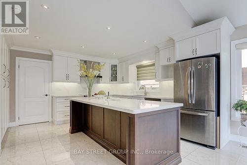 39 Calderbridge Crescent, Markham (Unionville), ON - Indoor Photo Showing Kitchen