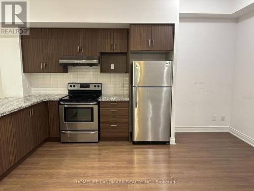 916 - 89 South Town Centre Boulevard, Markham, ON - Indoor Photo Showing Kitchen