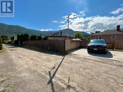 1217 Columbia  Avenue, Trail, BC - Outdoor