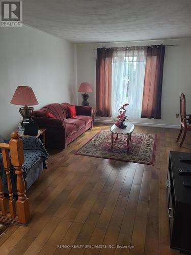 46 Ludlow Crescent, Brantford, ON - Indoor Photo Showing Living Room