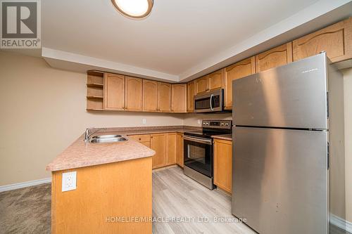 Bsmt - 1309 Tall Pine Avenue, Oshawa (Pinecrest), ON - Indoor Photo Showing Kitchen With Double Sink