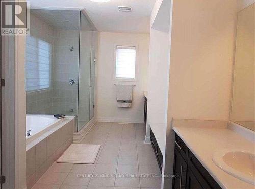 72 Baber Crescent, Aurora, ON - Indoor Photo Showing Bathroom