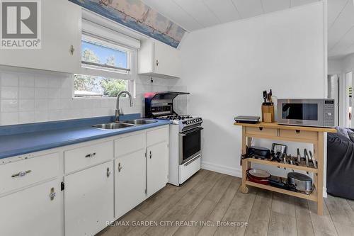 12111 Walnut Hill Road, Wainfleet (Marshville/Winger), ON - Indoor Photo Showing Kitchen With Double Sink