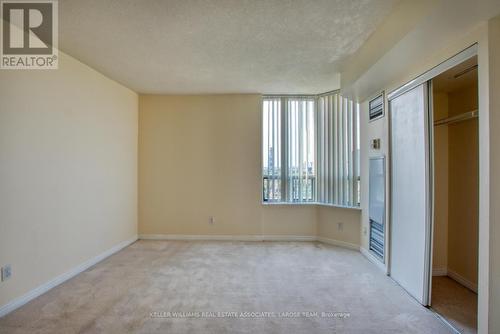 2212 - 135 Hillcrest Avenue, Mississauga, ON - Indoor Photo Showing Other Room