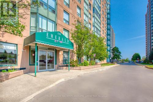 2212 - 135 Hillcrest Avenue, Mississauga, ON - Outdoor