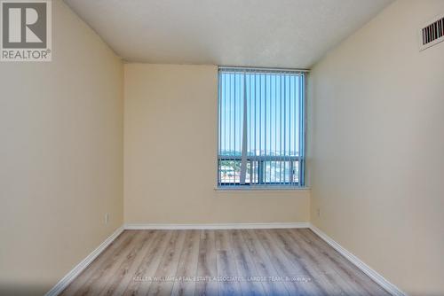 2212 - 135 Hillcrest Avenue, Mississauga, ON - Indoor Photo Showing Other Room