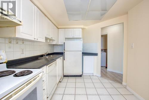 2212 - 135 Hillcrest Avenue, Mississauga, ON - Indoor Photo Showing Kitchen With Double Sink