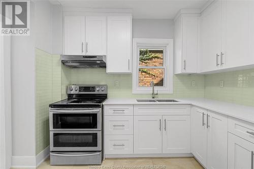 1611 Dougall, Windsor, ON - Indoor Photo Showing Kitchen With Double Sink