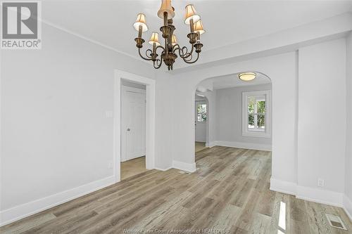 1611 Dougall, Windsor, ON - Indoor Photo Showing Other Room