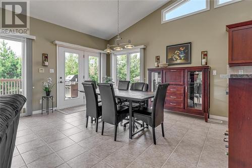 706 Arnold Street, Greater Sudbury, ON - Indoor Photo Showing Dining Room