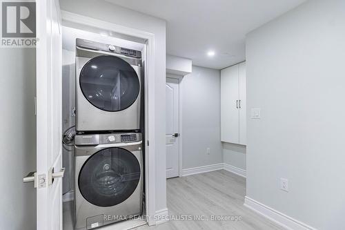 81 Leadenhall Road, Brampton (Northwest Brampton), ON - Indoor Photo Showing Laundry Room