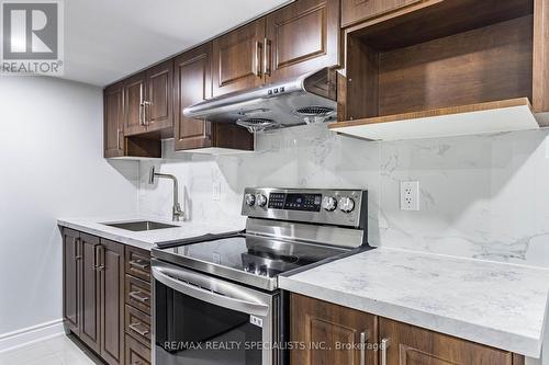 81 Leadenhall Road, Brampton (Northwest Brampton), ON - Indoor Photo Showing Kitchen