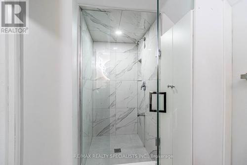 81 Leadenhall Road, Brampton (Northwest Brampton), ON - Indoor Photo Showing Bathroom