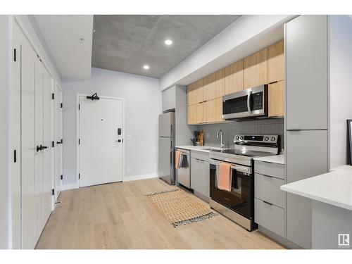 #202 11141 84 Av Nw, Edmonton, AB - Indoor Photo Showing Kitchen