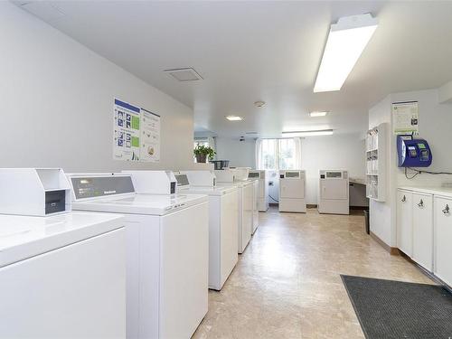 214-1025 Inverness Rd, Saanich, BC - Indoor Photo Showing Laundry Room