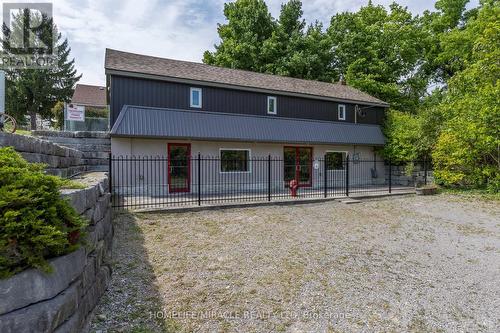 2813 Lakefield Road, Smith-Ennismore-Lakefield, ON - Outdoor