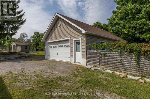 2813 Lakefield Road, Smith-Ennismore-Lakefield, ON - Outdoor