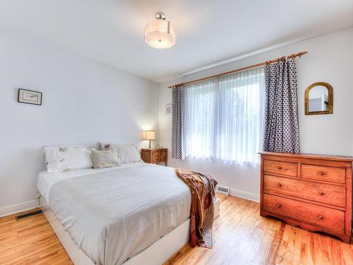 Chambre Ã Â coucher - 238 Av. Sherwood, Pointe-Claire, QC - Indoor Photo Showing Bedroom